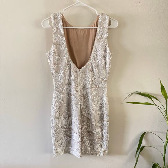 Dress The Population Sequined Mini Dress Womens L White Metallic Cocktail Party - Picture 2 of 11